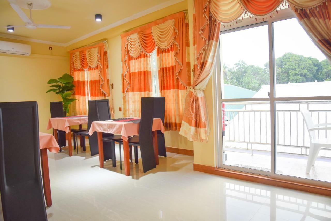 Nalaveshi Inn آورا المظهر الخارجي الصورة