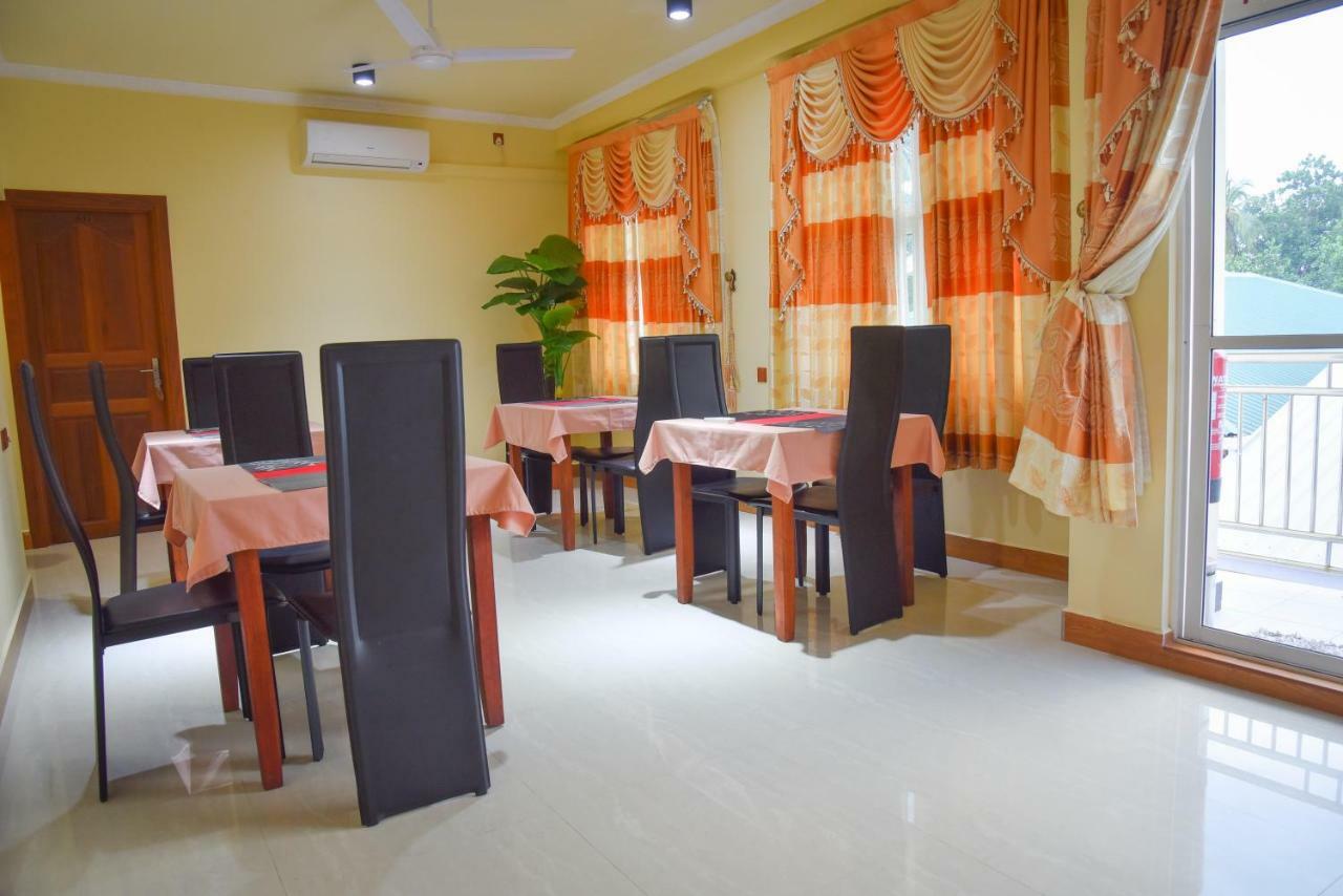 Nalaveshi Inn آورا المظهر الخارجي الصورة